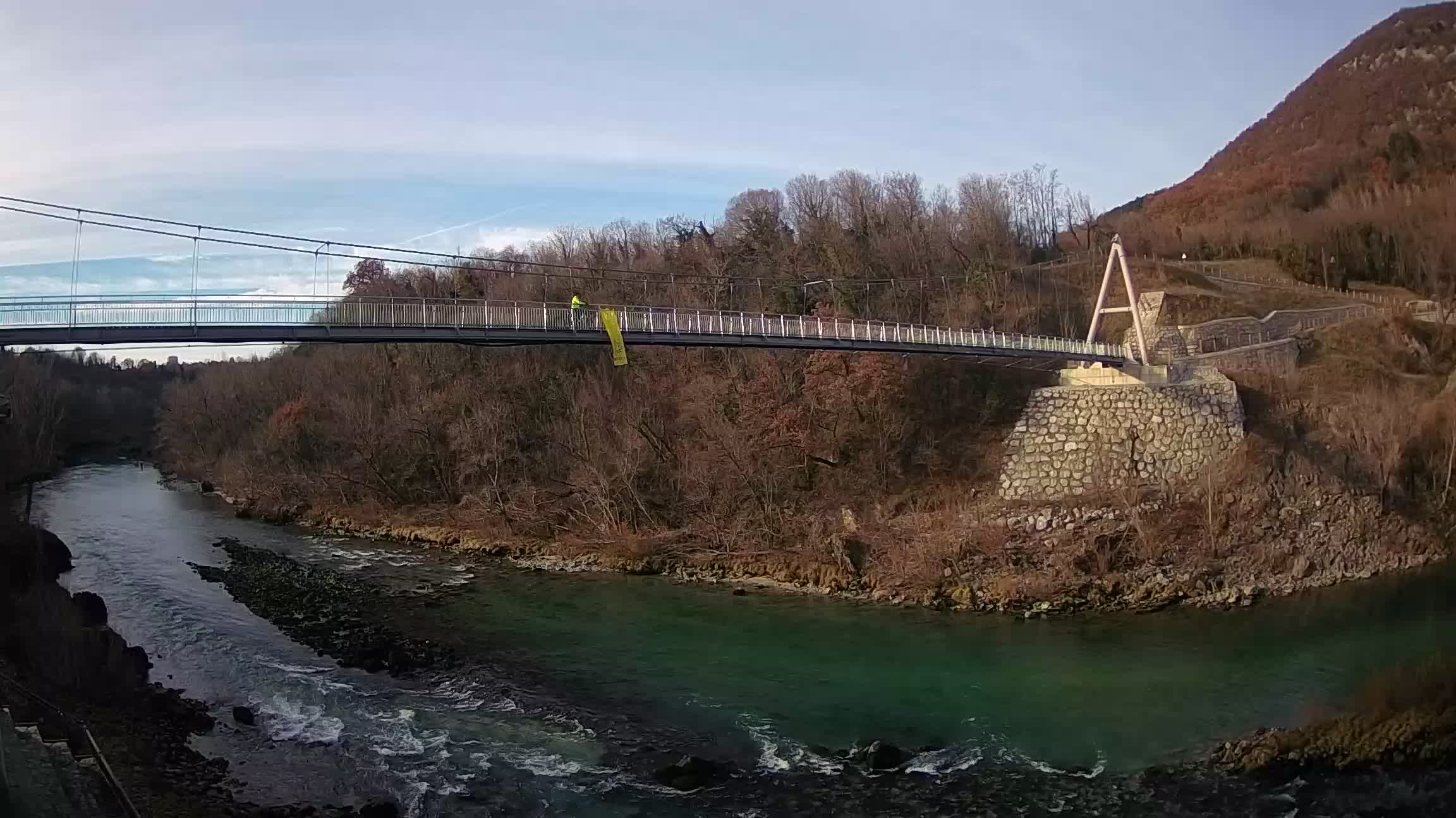 Passerella sul fiume Isonzo webcam Salcano