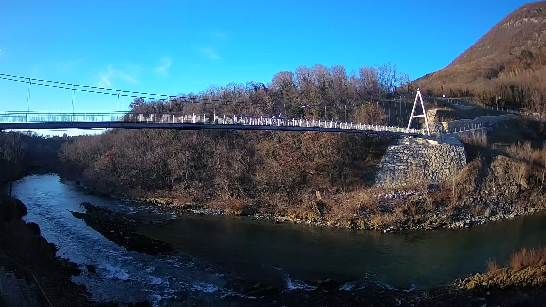 Passerella sul fiume Isonzo webcam Salcano