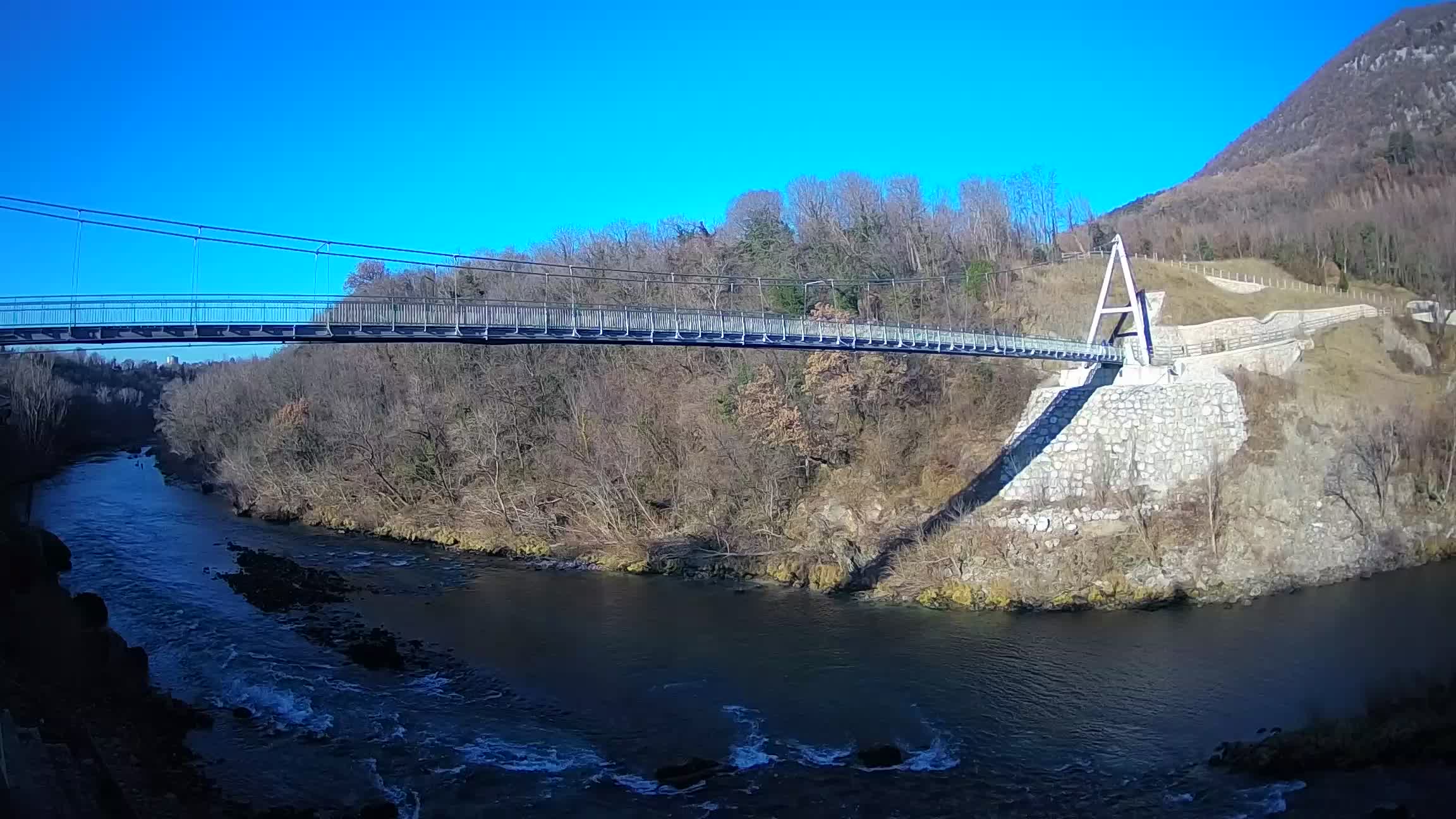 Passerella sul fiume Isonzo webcam Salcano