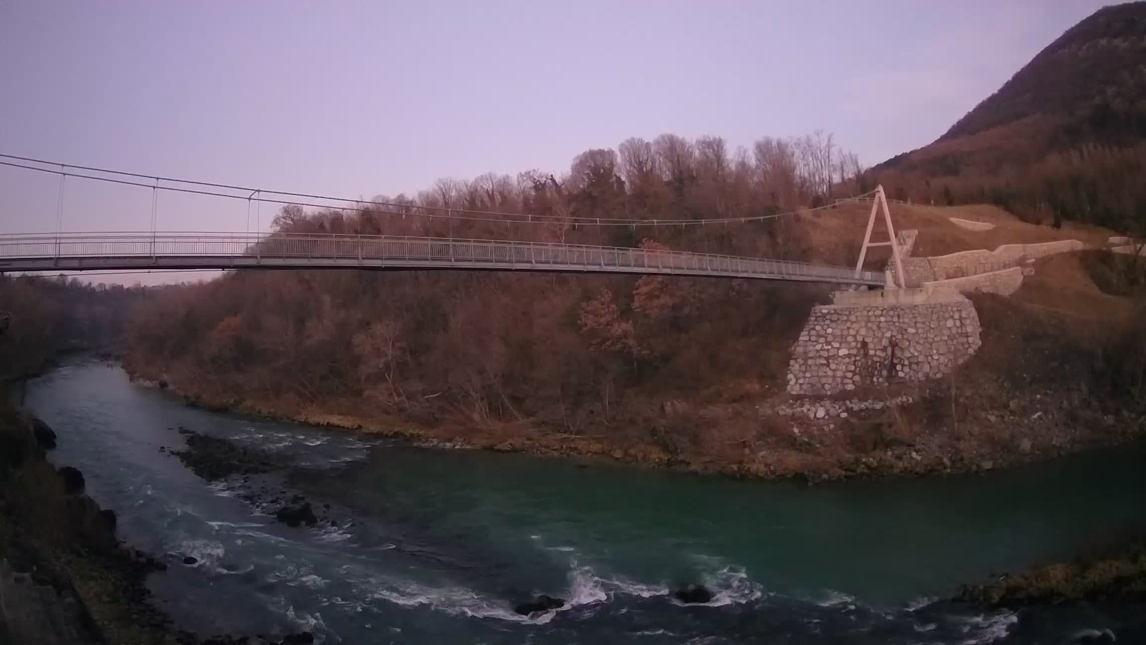 Puente peatonal Soča camera en vivo Solkan