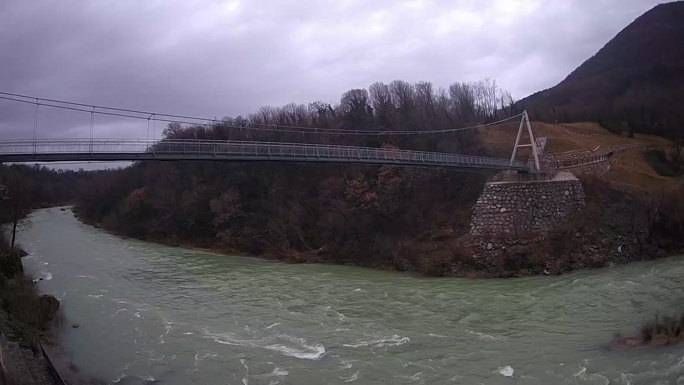 Passerelle sur la rivière Soča livecam Solkan