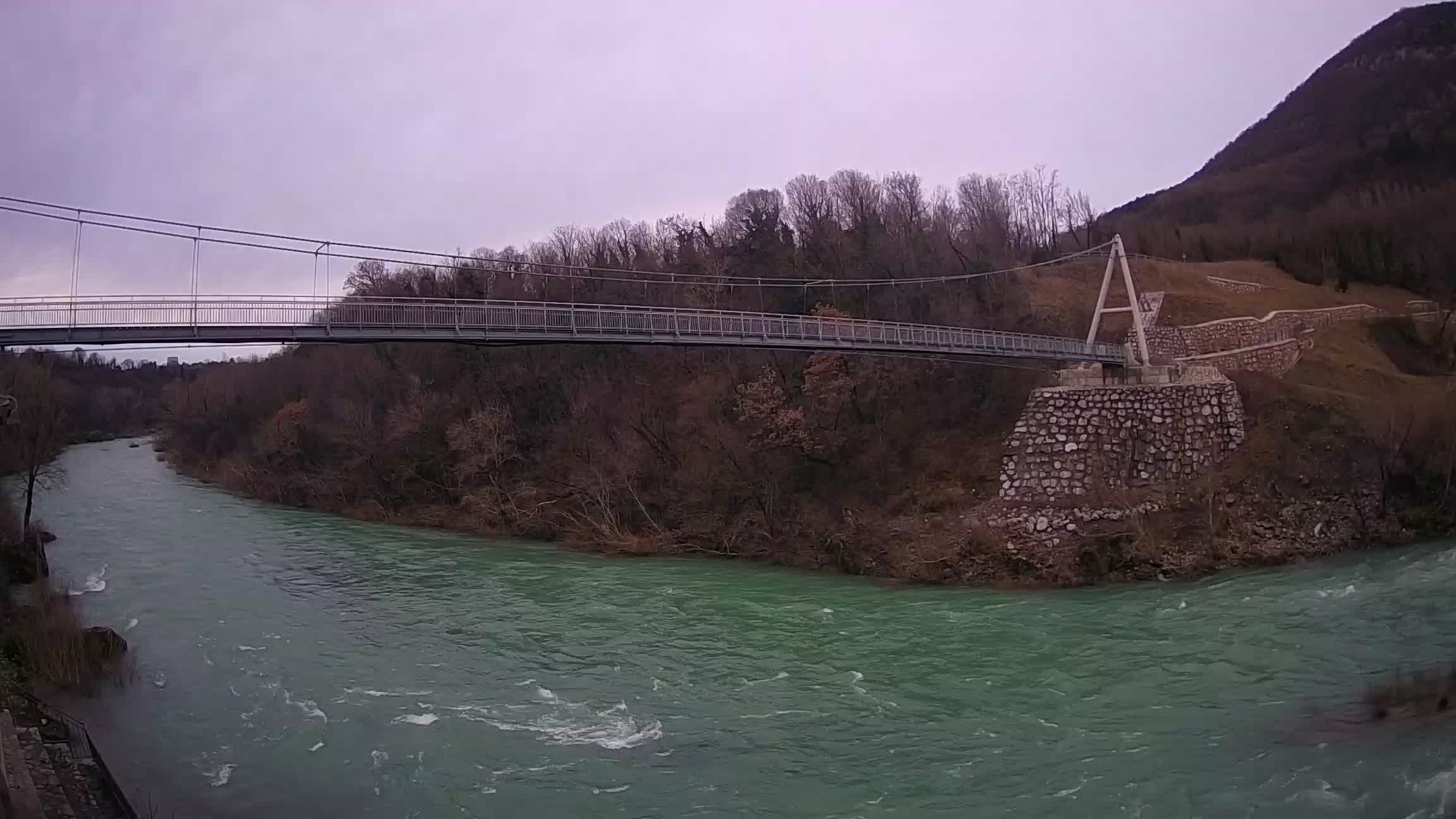 Puente peatonal Soča camera en vivo Solkan