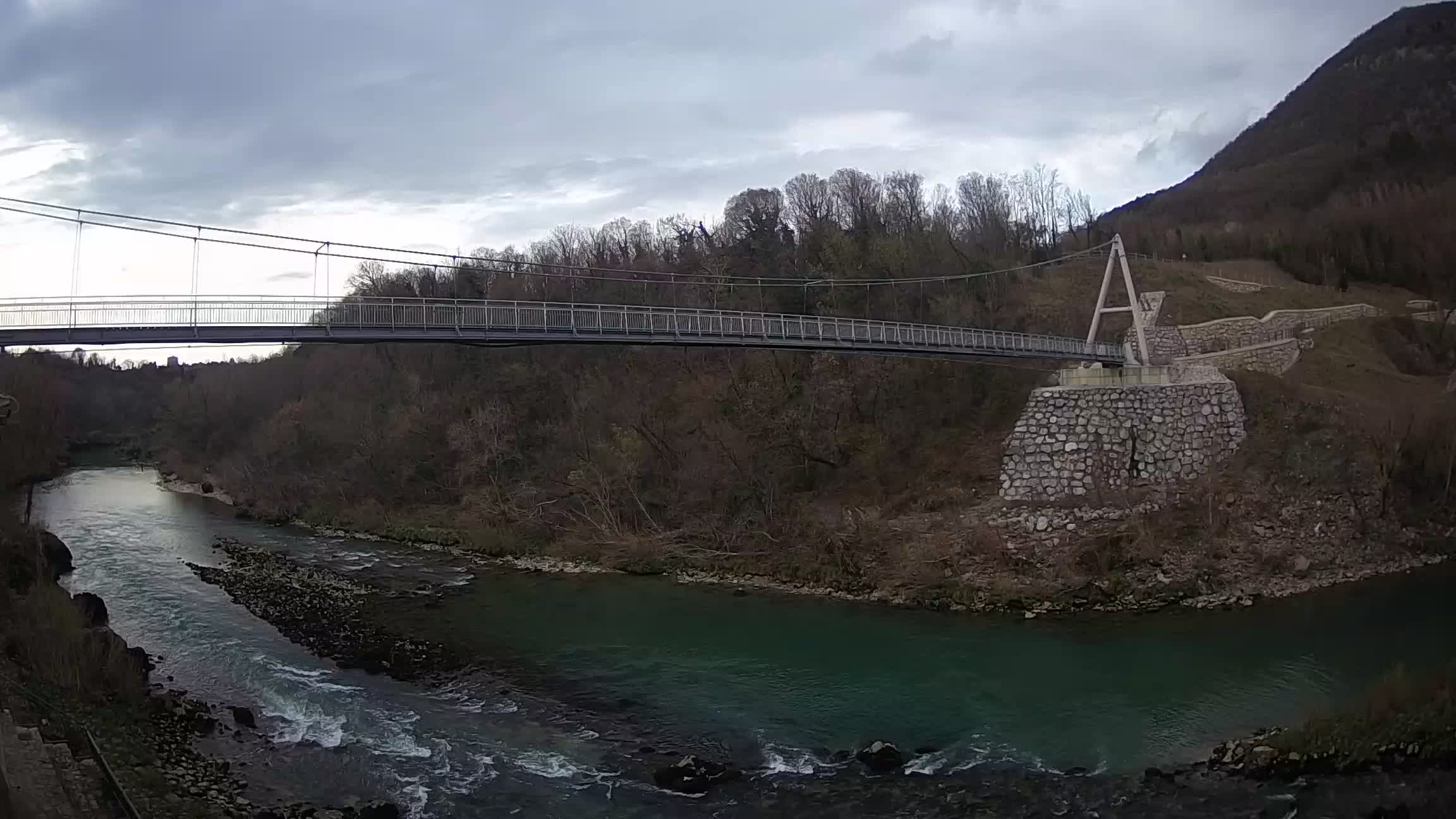 Passerelle sur la rivière Soča livecam Solkan