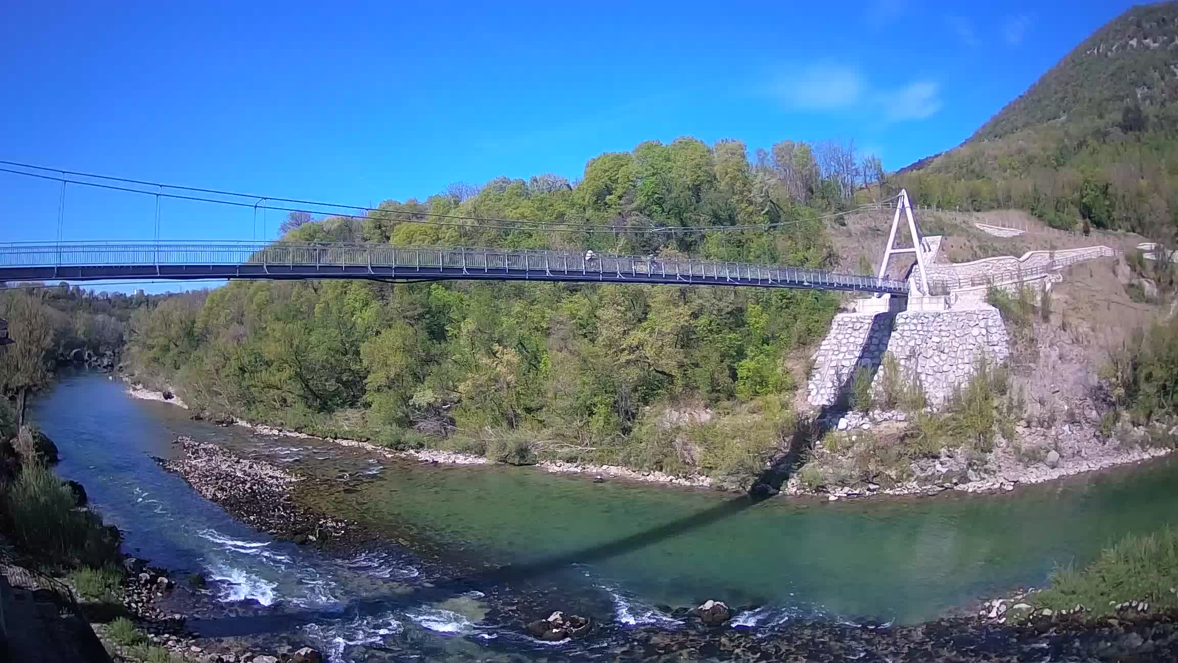 Fußgängerbrücke auf der Soča fluss Webcam Solkan