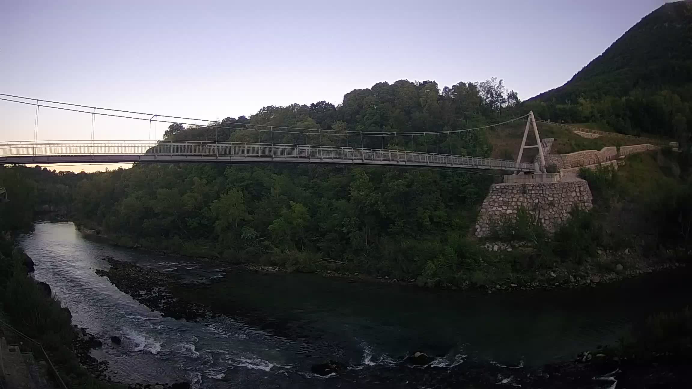 Passerella sul fiume Isonzo webcam Salcano