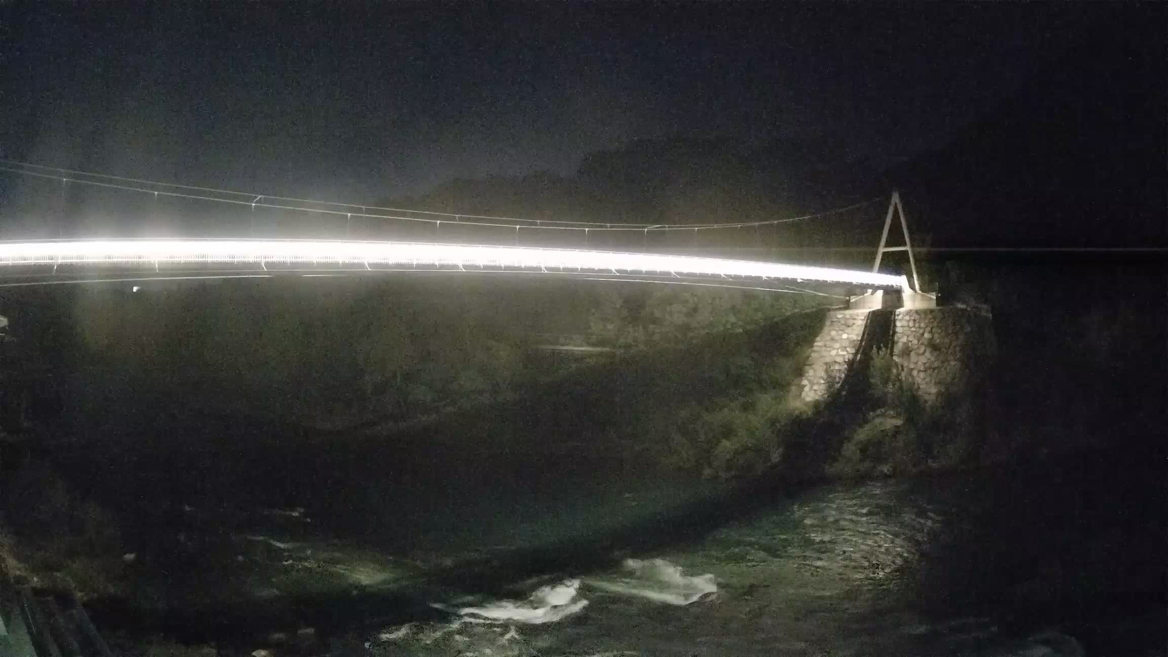 Fußgängerbrücke auf der Soča fluss Webcam Solkan