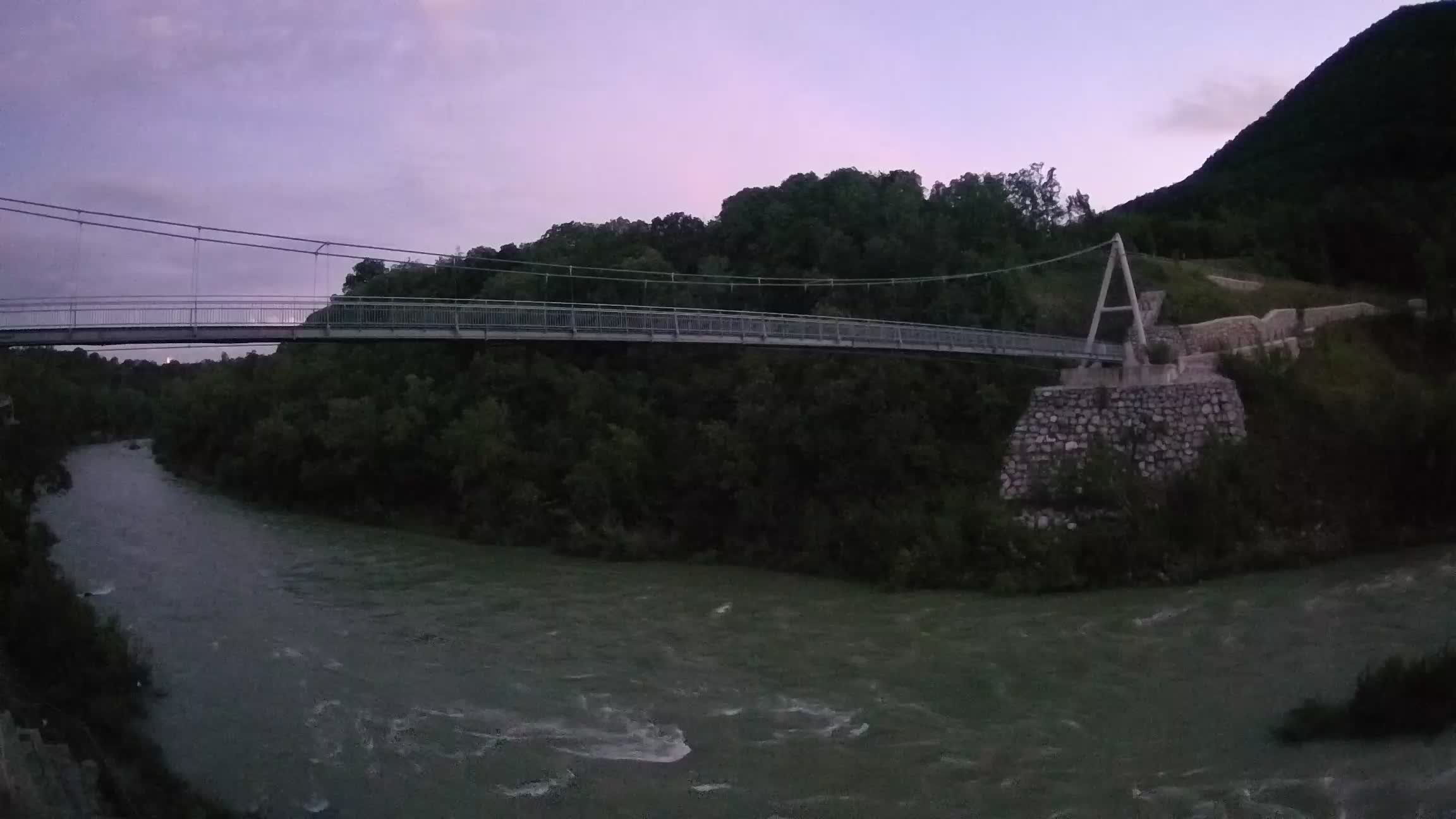 Passerella sul fiume Isonzo webcam Salcano