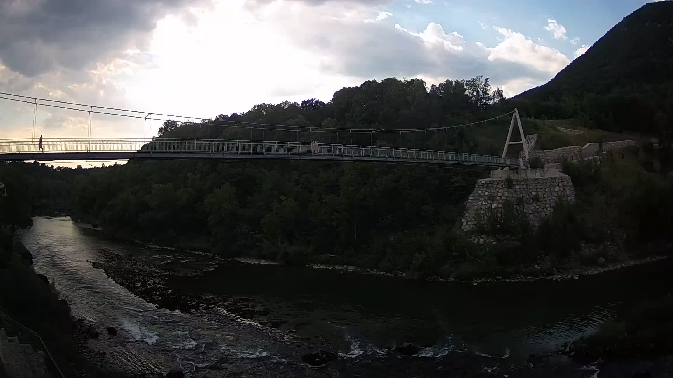 Passerella sul fiume Isonzo webcam Salcano