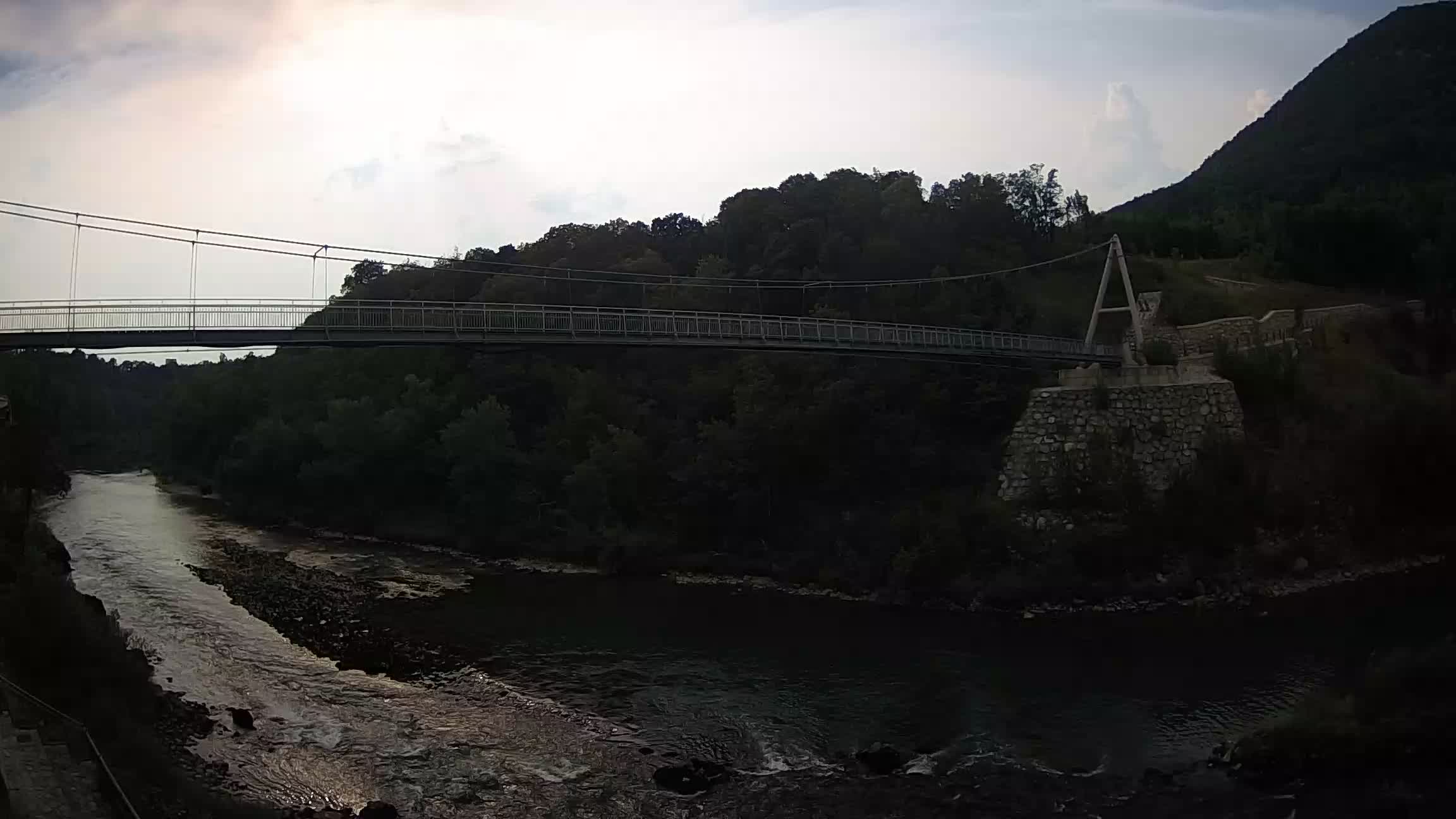 Passerella sul fiume Isonzo webcam Salcano