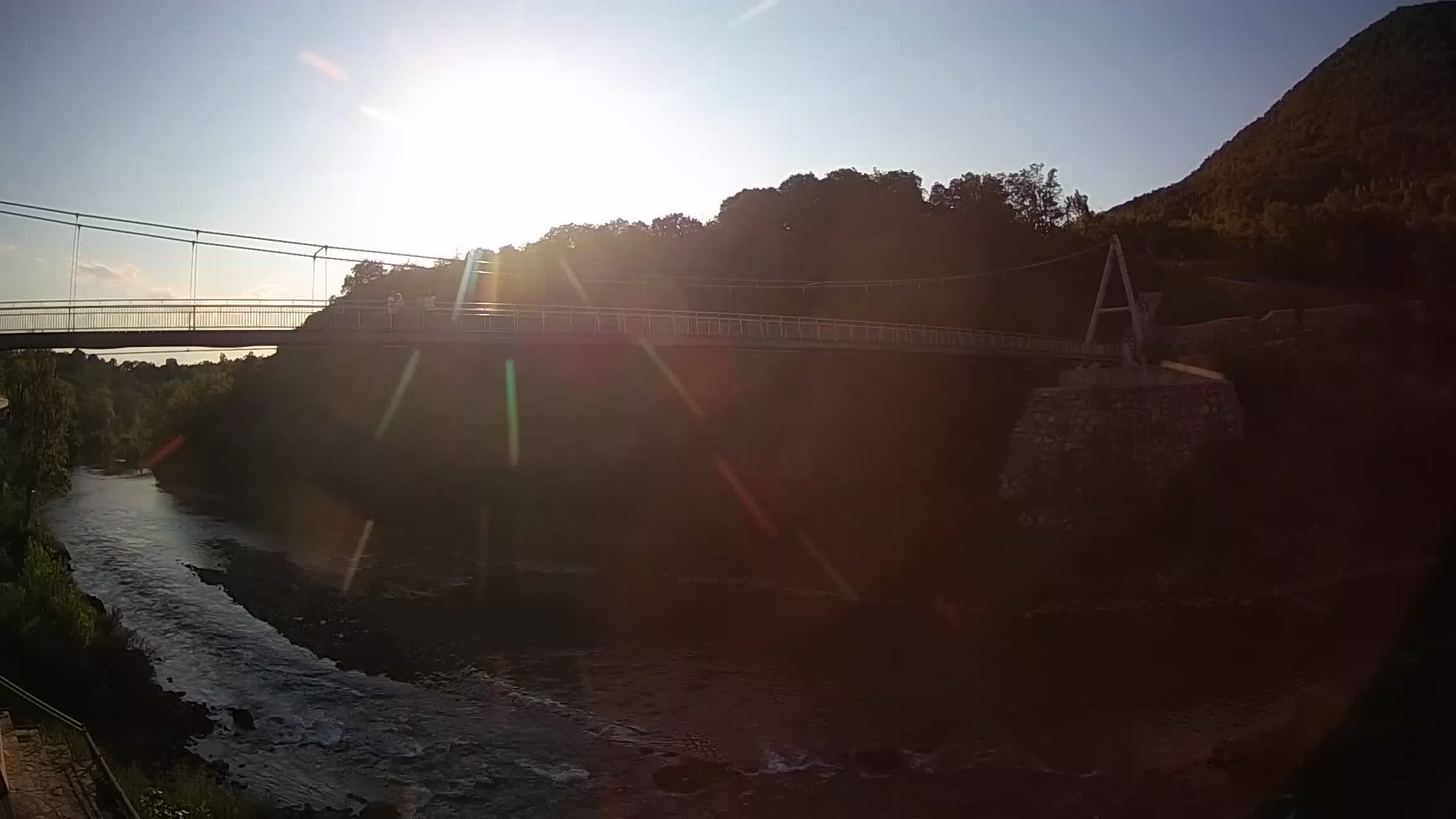 Puente peatonal Soča camera en vivo Solkan