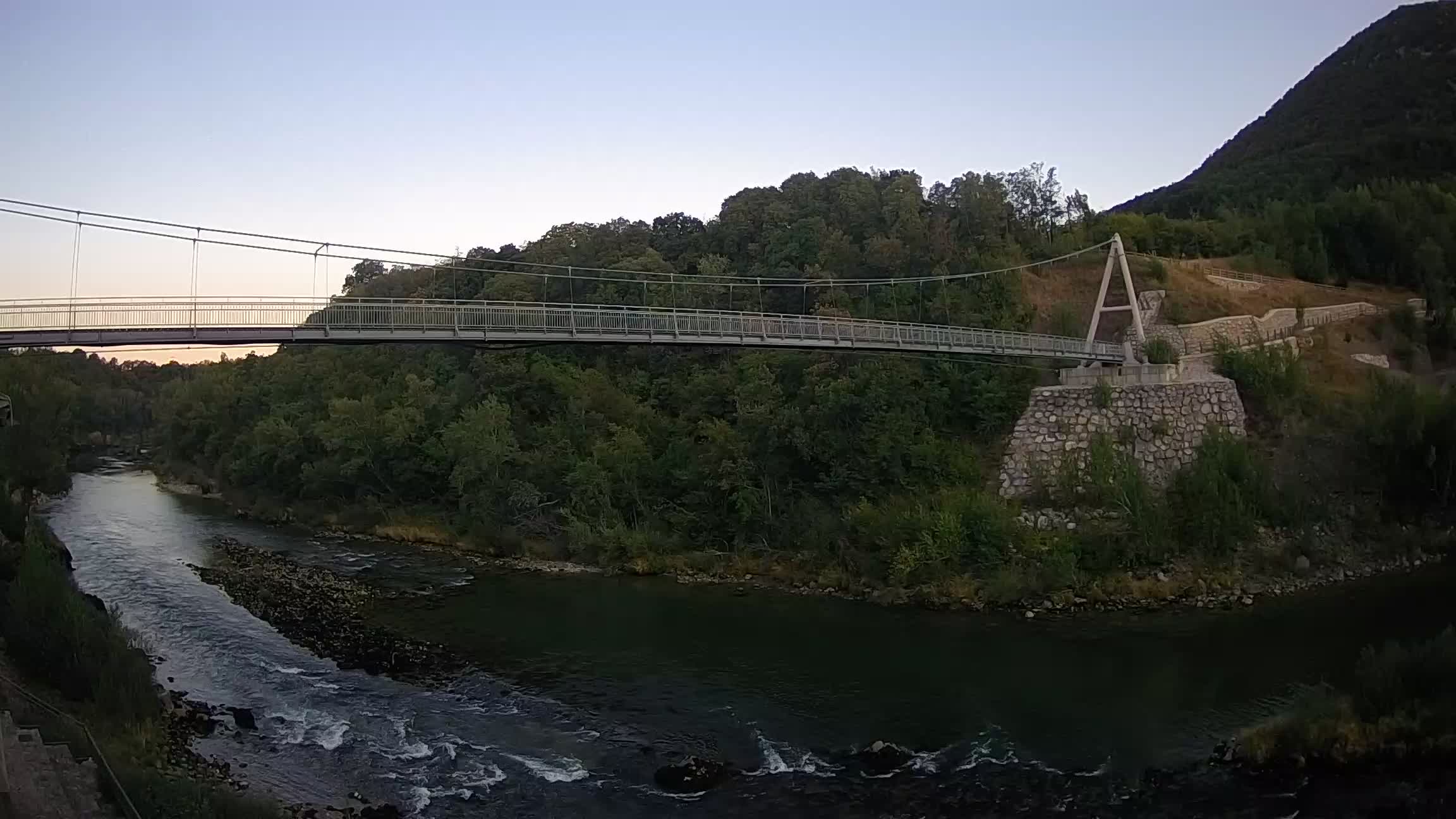 Passerella sul fiume Isonzo webcam Salcano