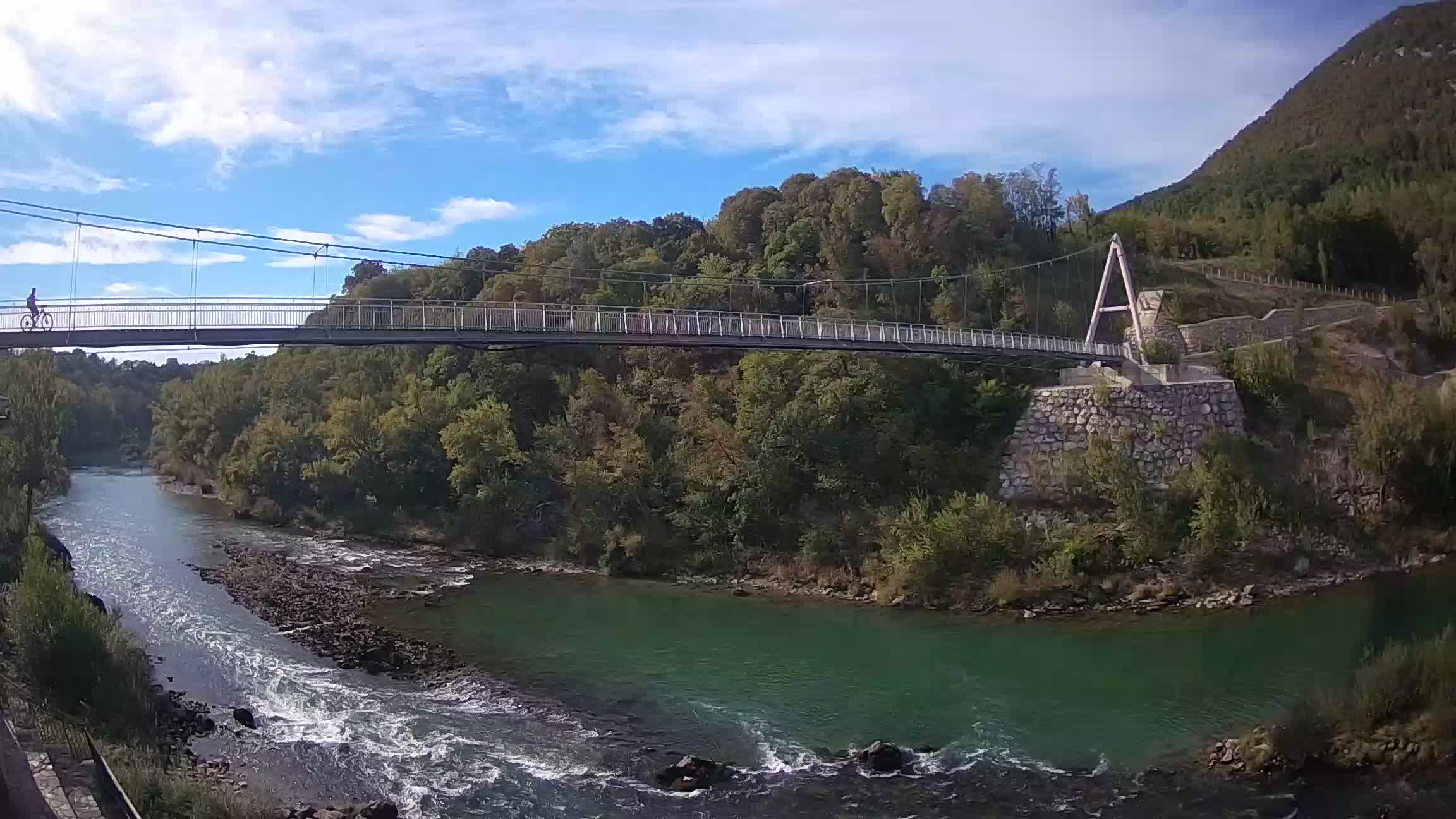 Fußgängerbrücke auf der Soča fluss Webcam Solkan
