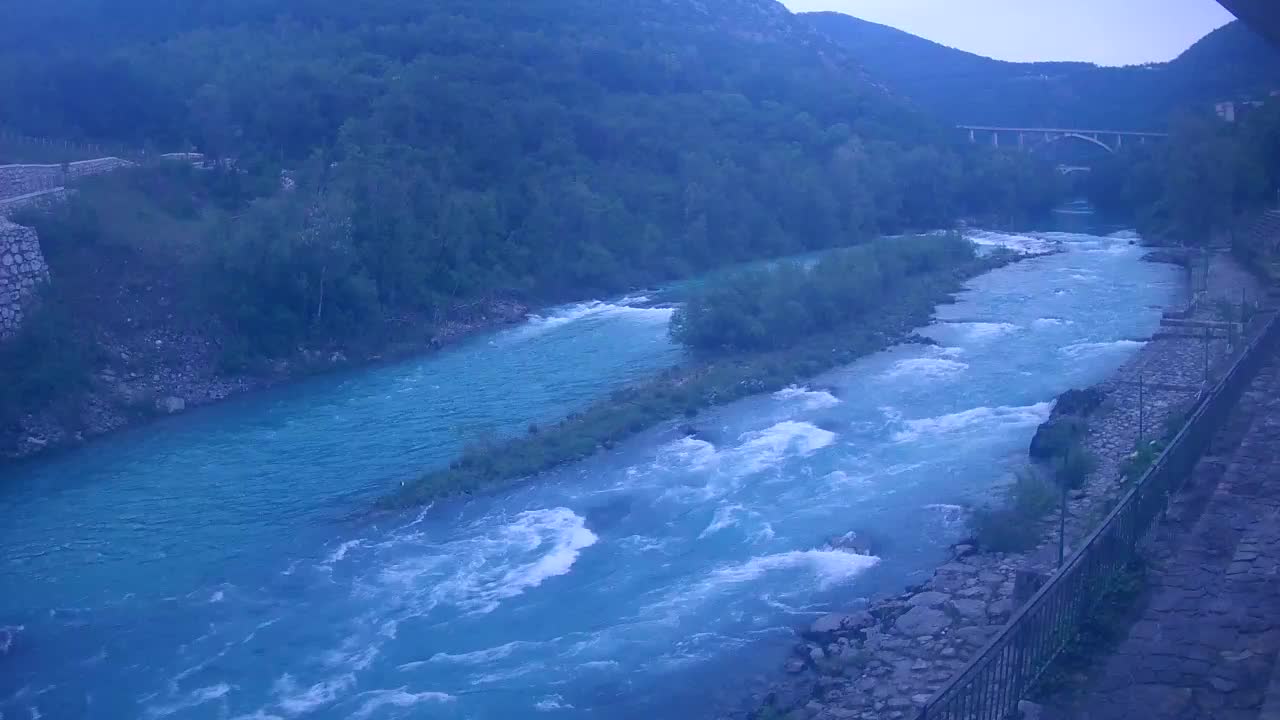 Reka Soča pri Solkanu Kajak Center
