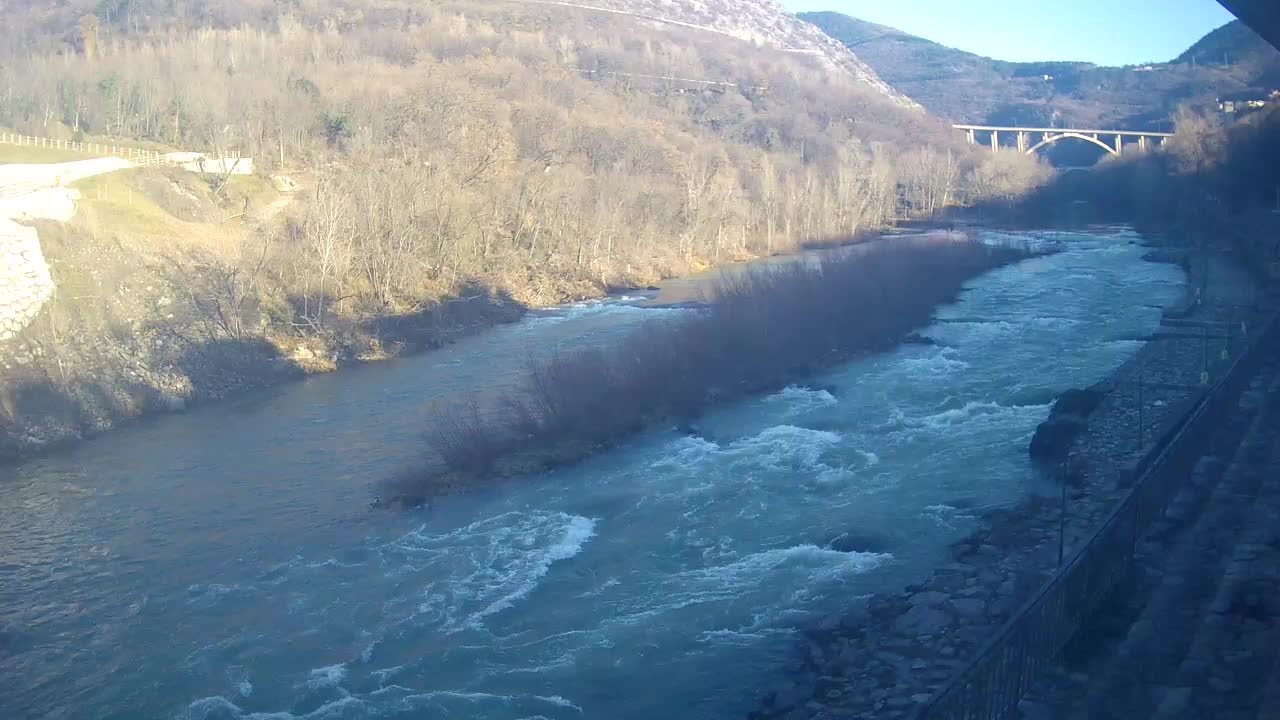 Reka Soča pri Solkanu Kajak Center