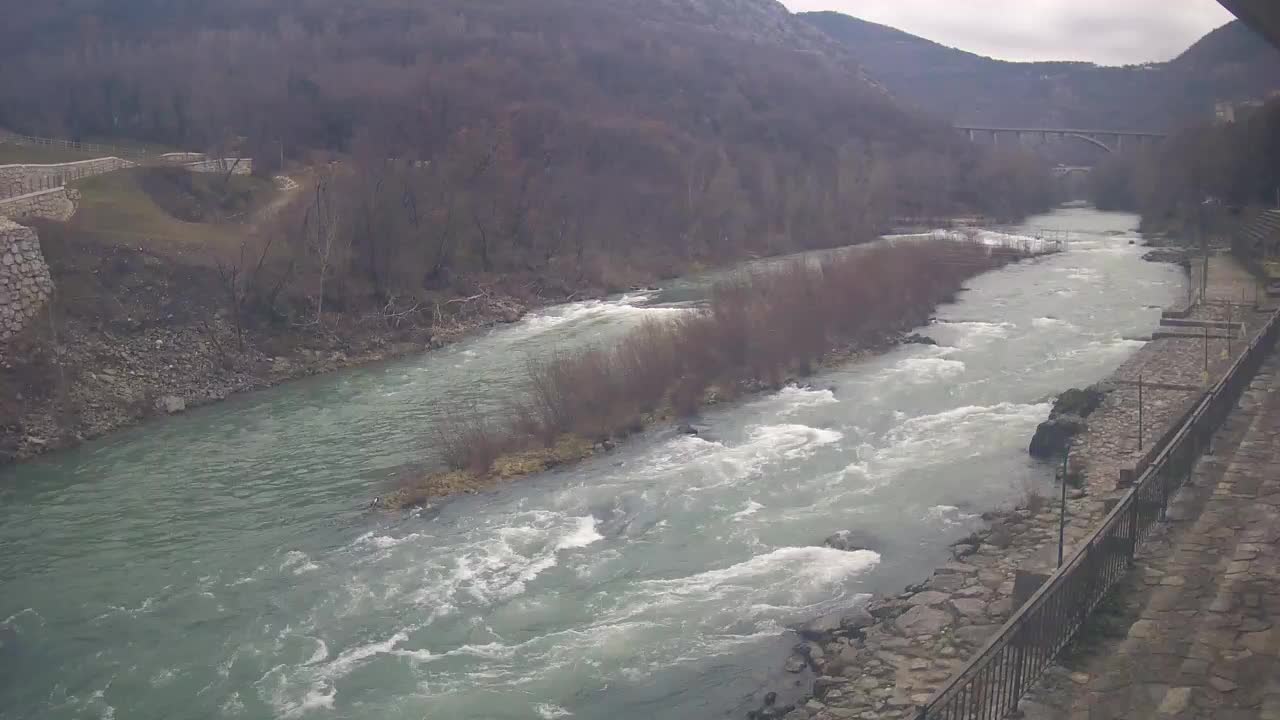 Soča River webcam at Solkan Kayak Center