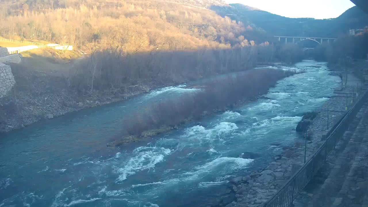 Reka Soča pri Solkanu Kajak Center