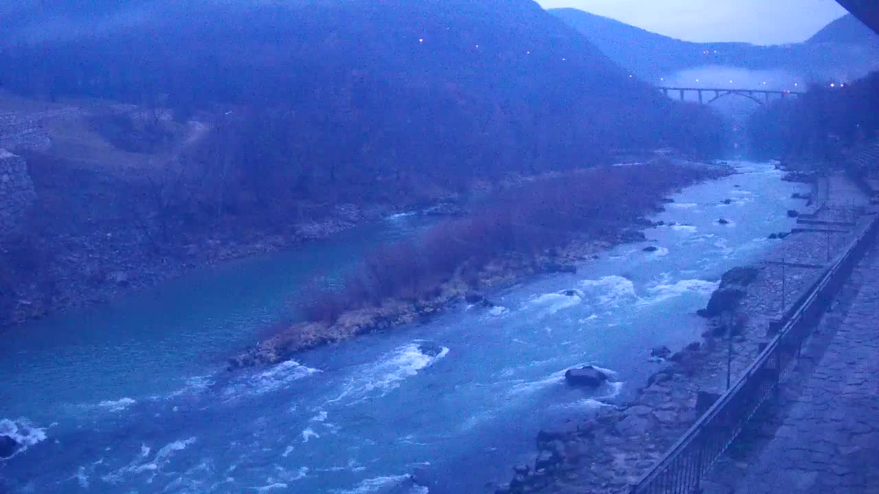 Soča River webcam at Solkan Kayak Center