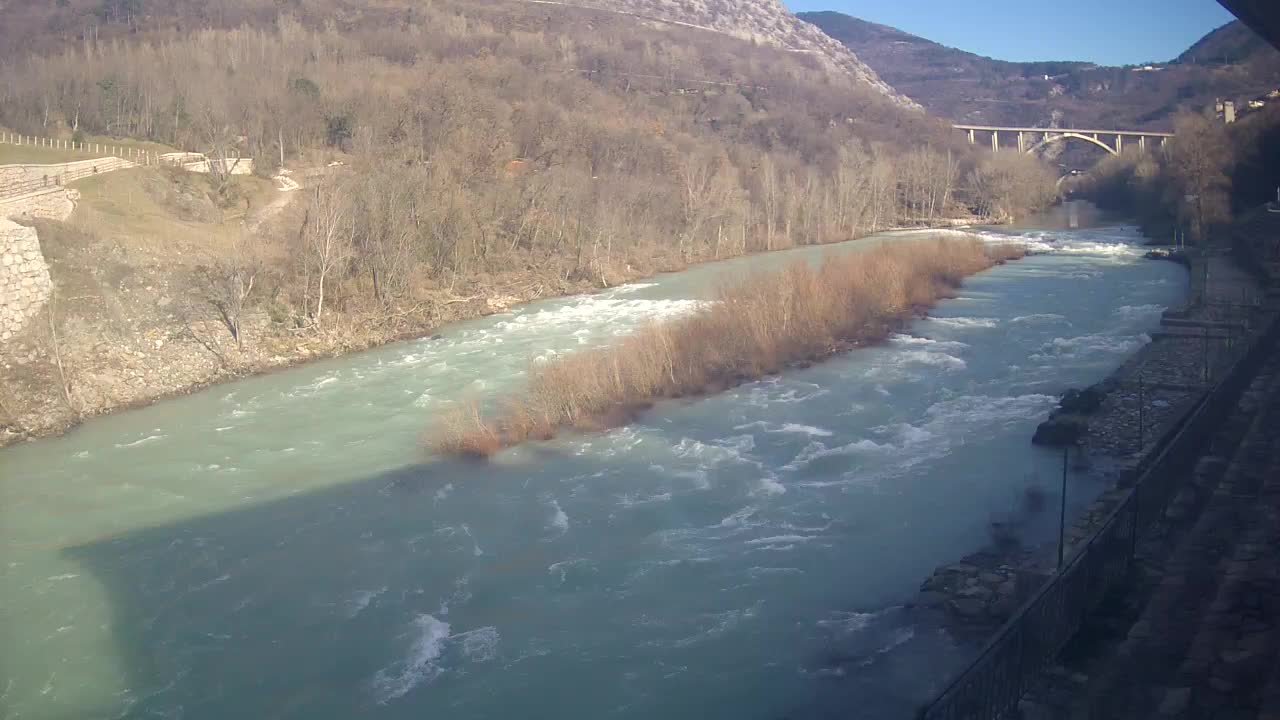 Reka Soča pri Solkanu Kajak Center