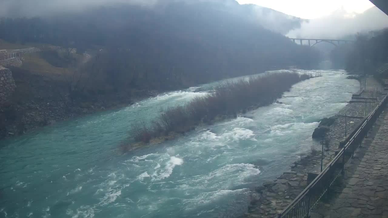 Soča River webcam at Solkan Kayak Center