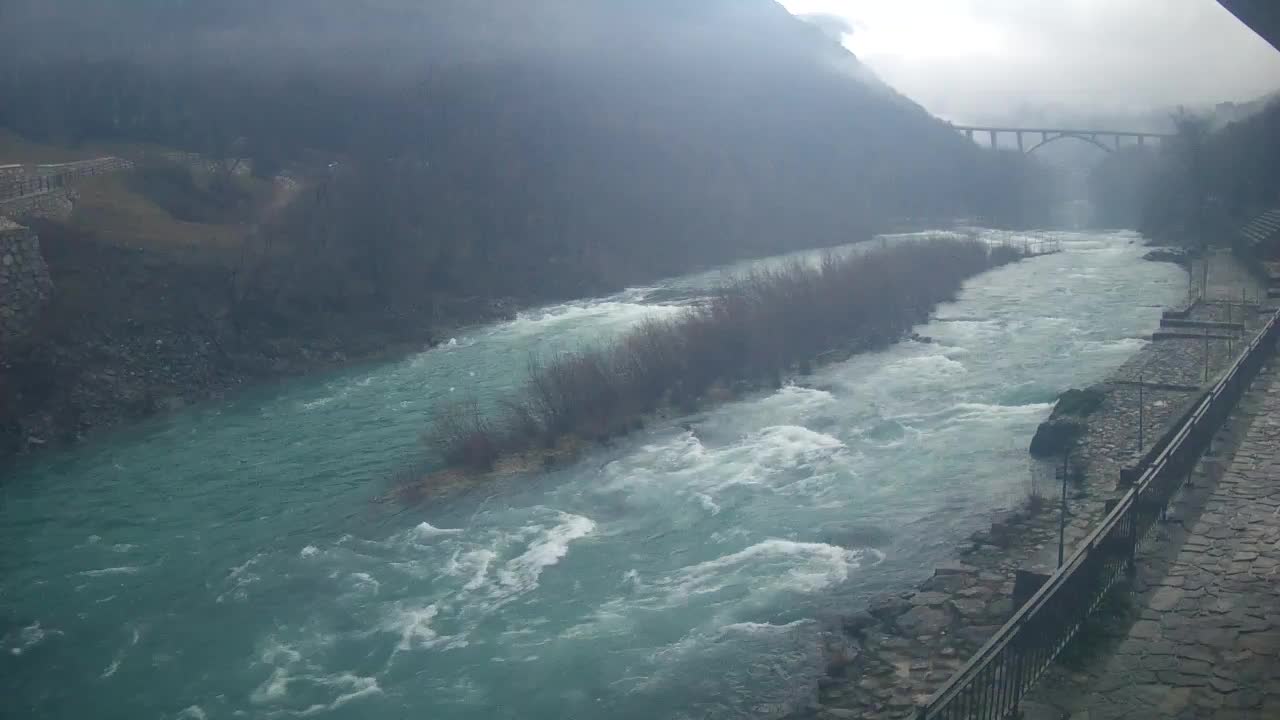 Soča River webcam at Solkan Kayak Center