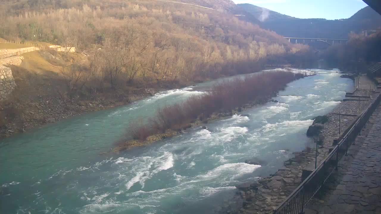 Soča River webcam at Solkan Kayak Center