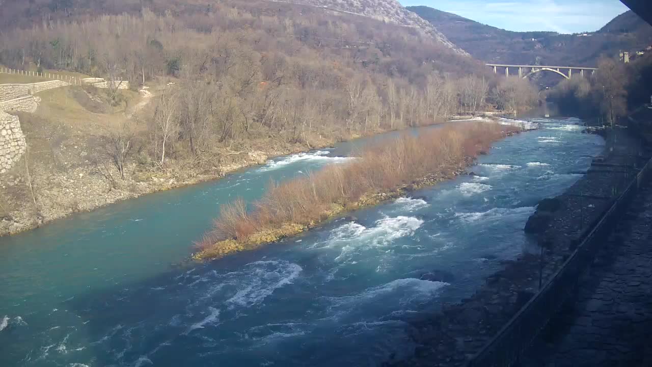 Reka Soča pri Solkanu Kajak Center