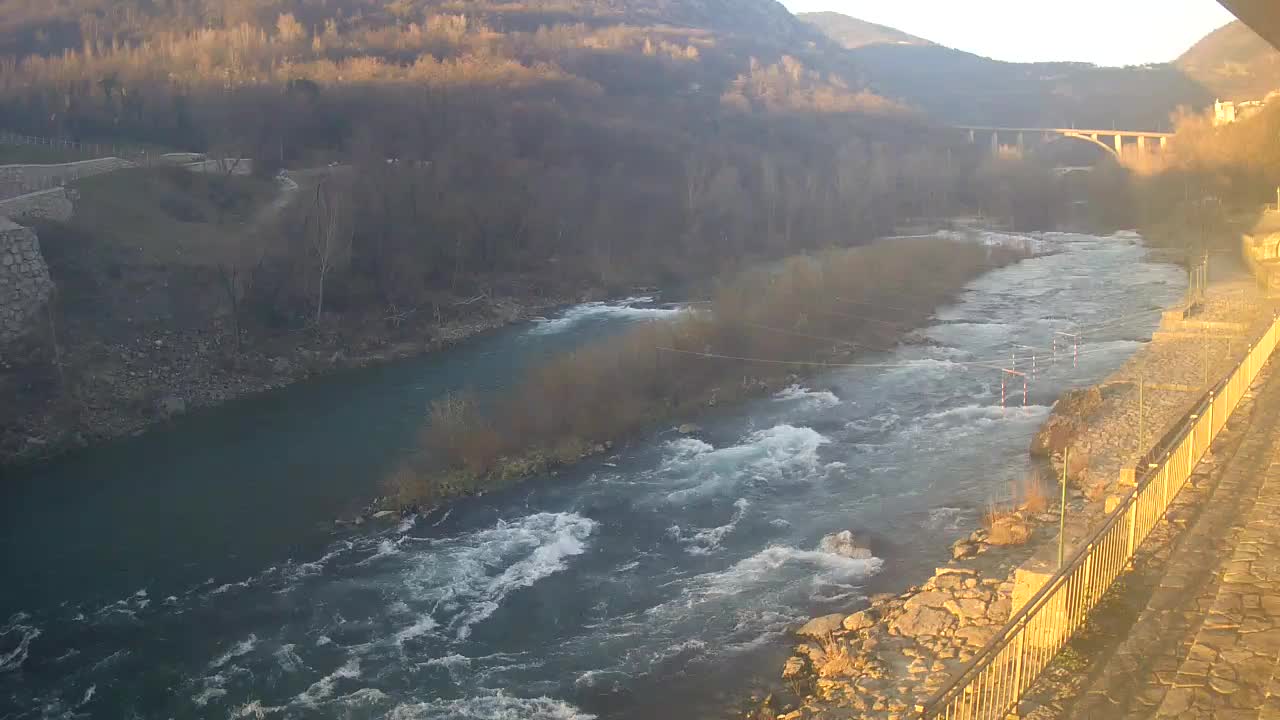 Soča River webcam at Solkan Kayak Center