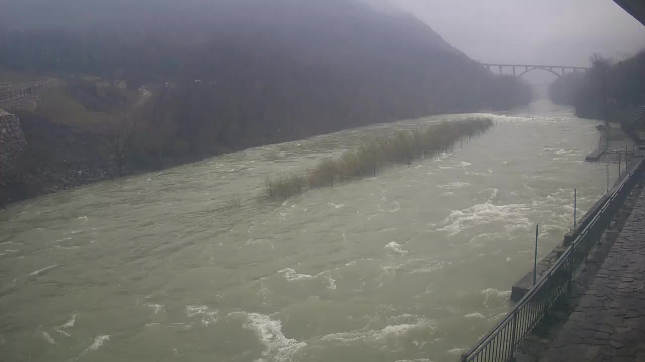 Soča River webcam at Solkan Kayak Center