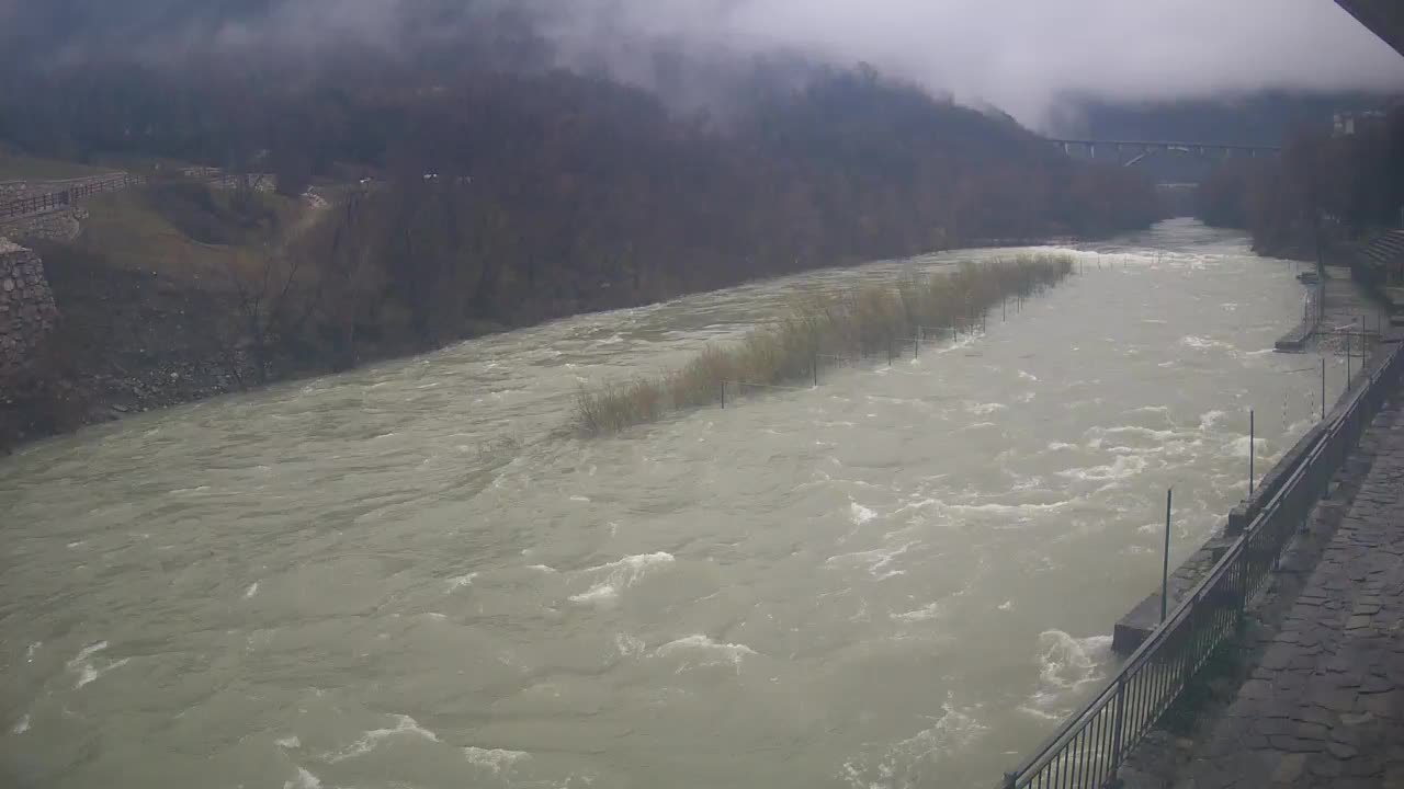 Soča River webcam at Solkan Kayak Center