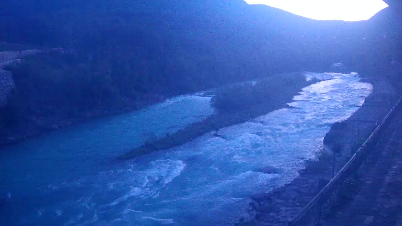 Reka Soča pri Solkanu Kajak Center