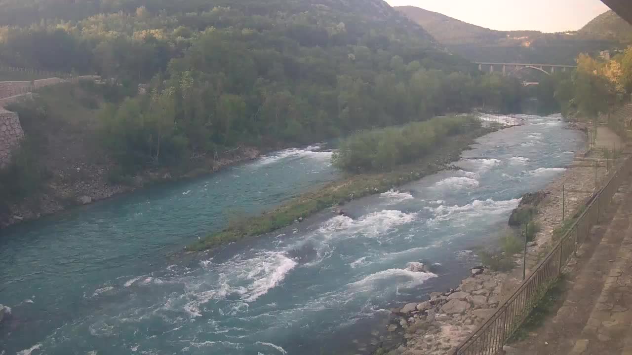 Reka Soča pri Solkanu Kajak Center