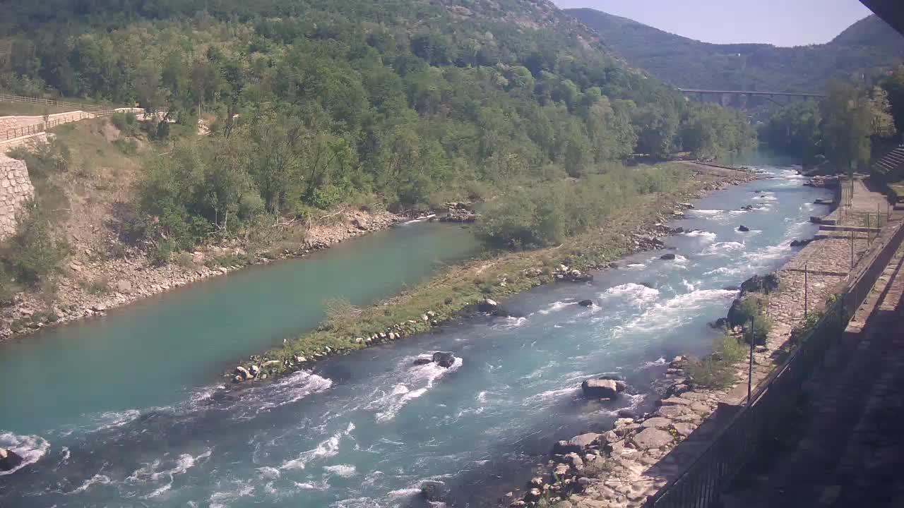 Rijeka Soča kod Solkana Kajak Center
