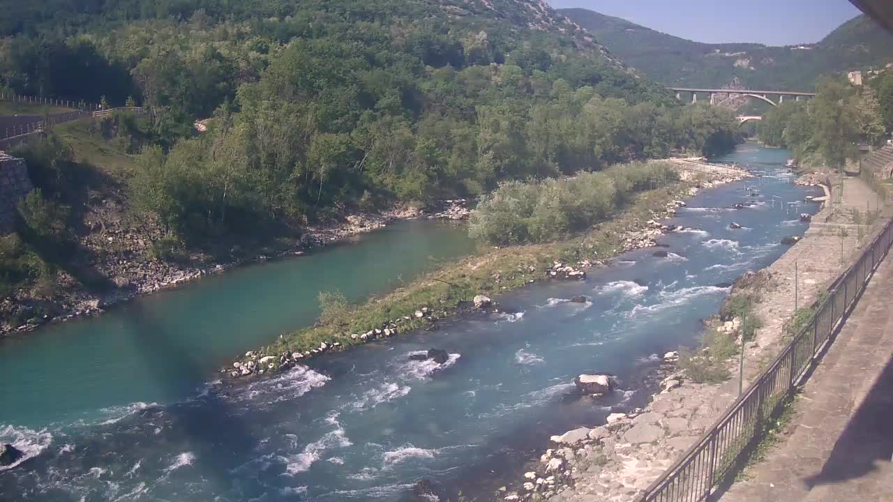 Reka Soča pri Solkanu Kajak Center