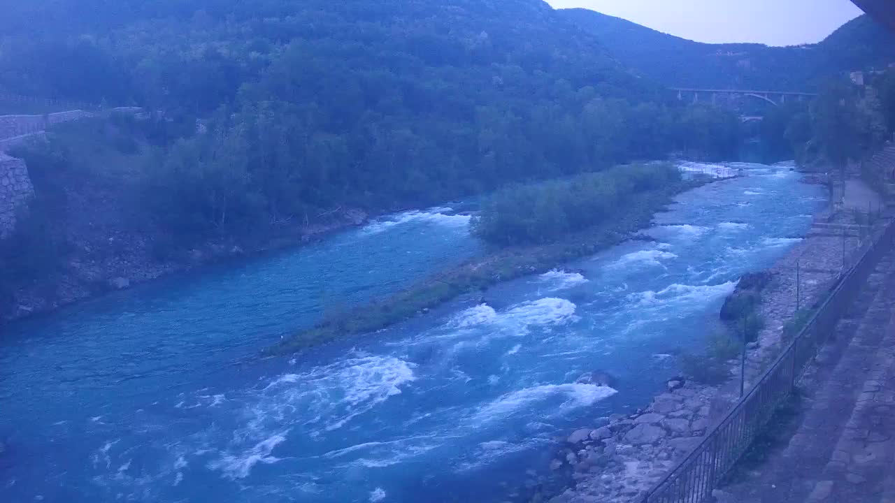 Reka Soča pri Solkanu Kajak Center