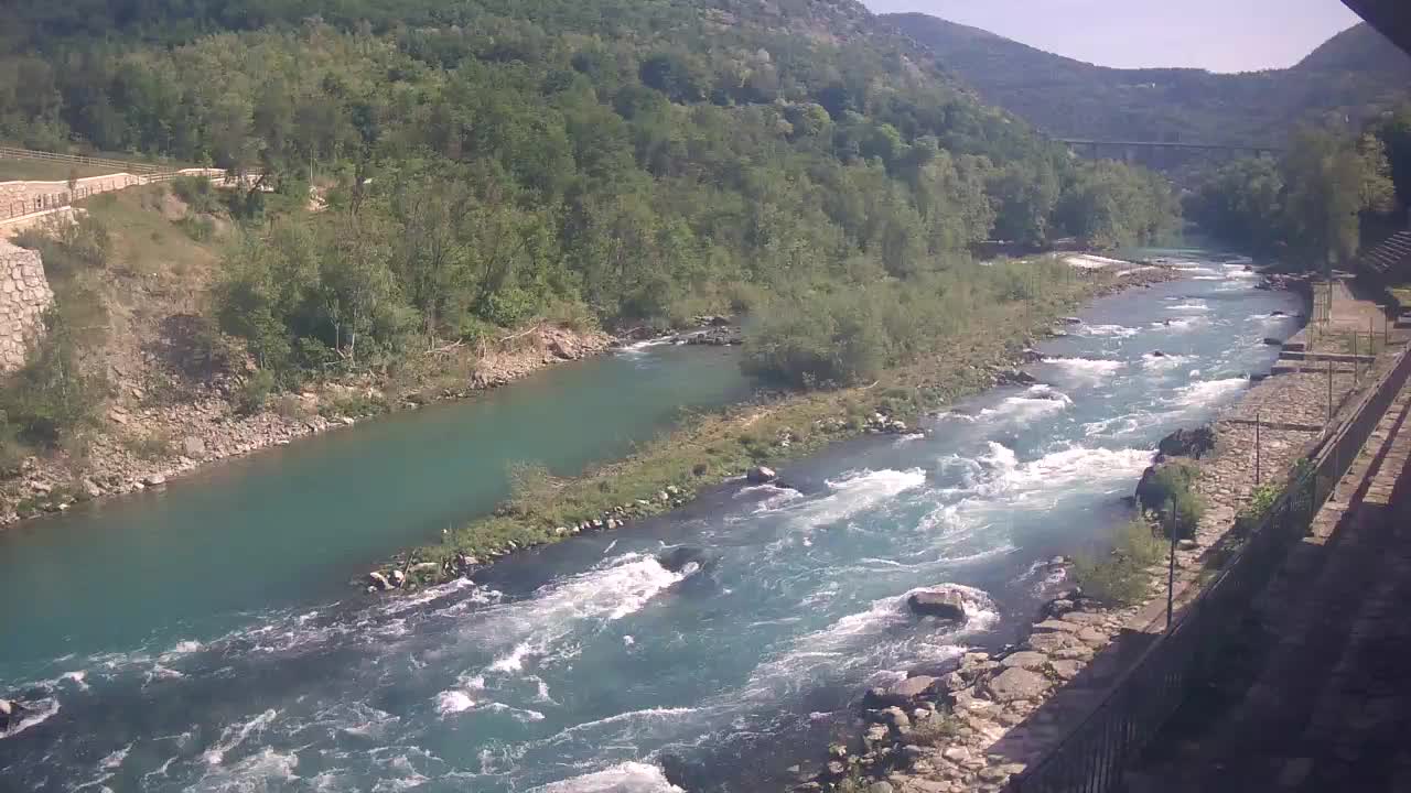Rijeka Soča kod Solkana Kajak Center