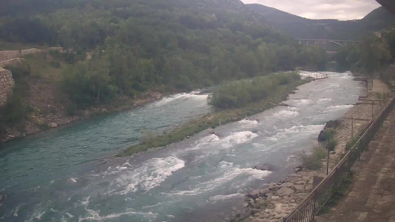 Reka Soča pri Solkanu Kajak Center
