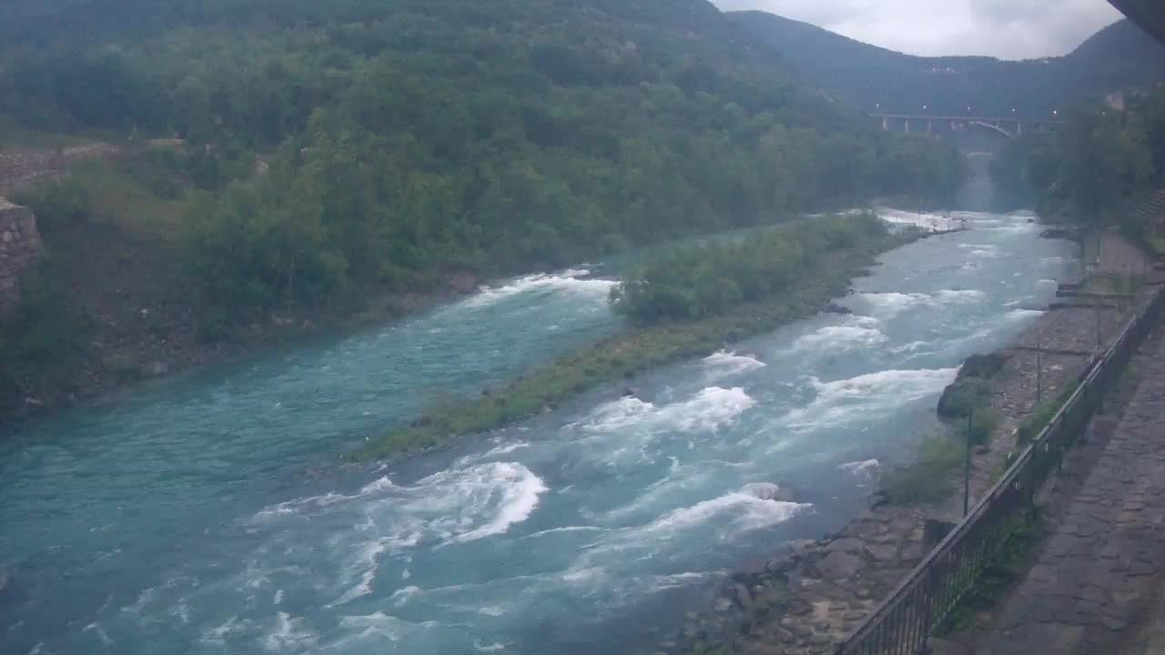 Rijeka Soča kod Solkana Kajak Center