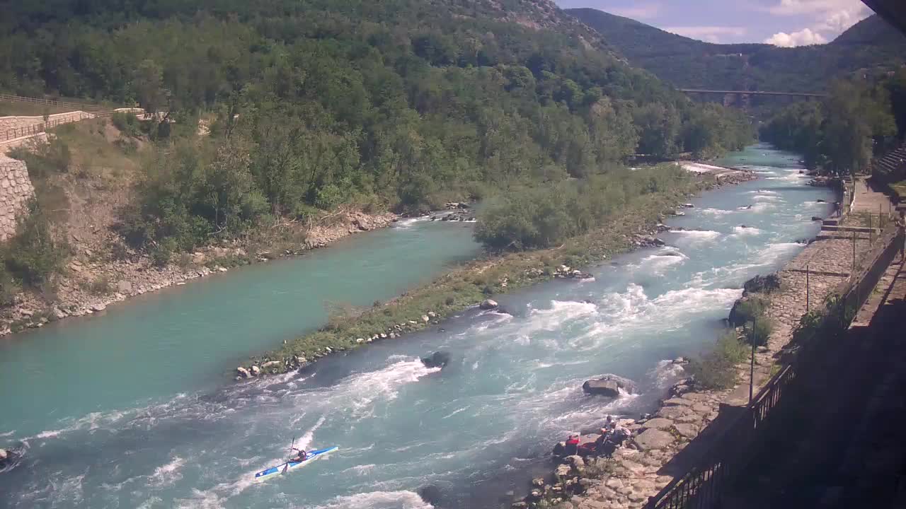 Reka Soča pri Solkanu Kajak Center