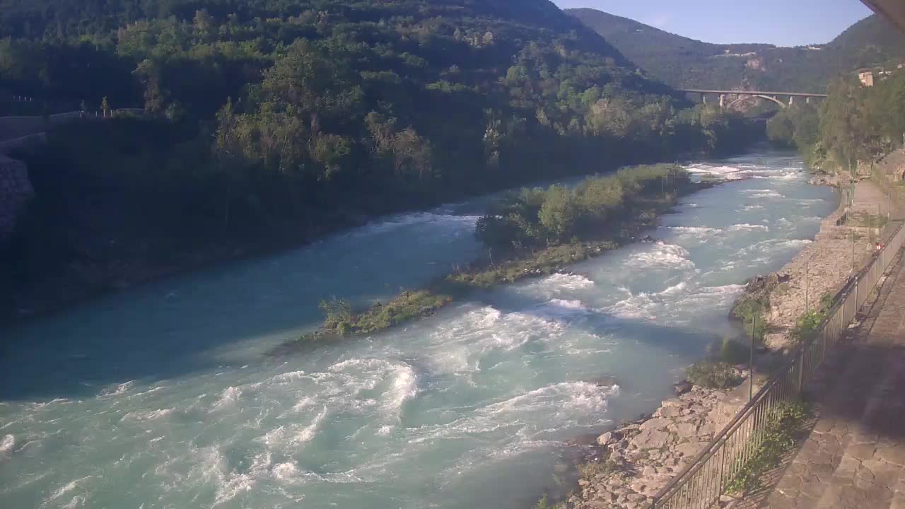Rijeka Soča kod Solkana Kajak Center