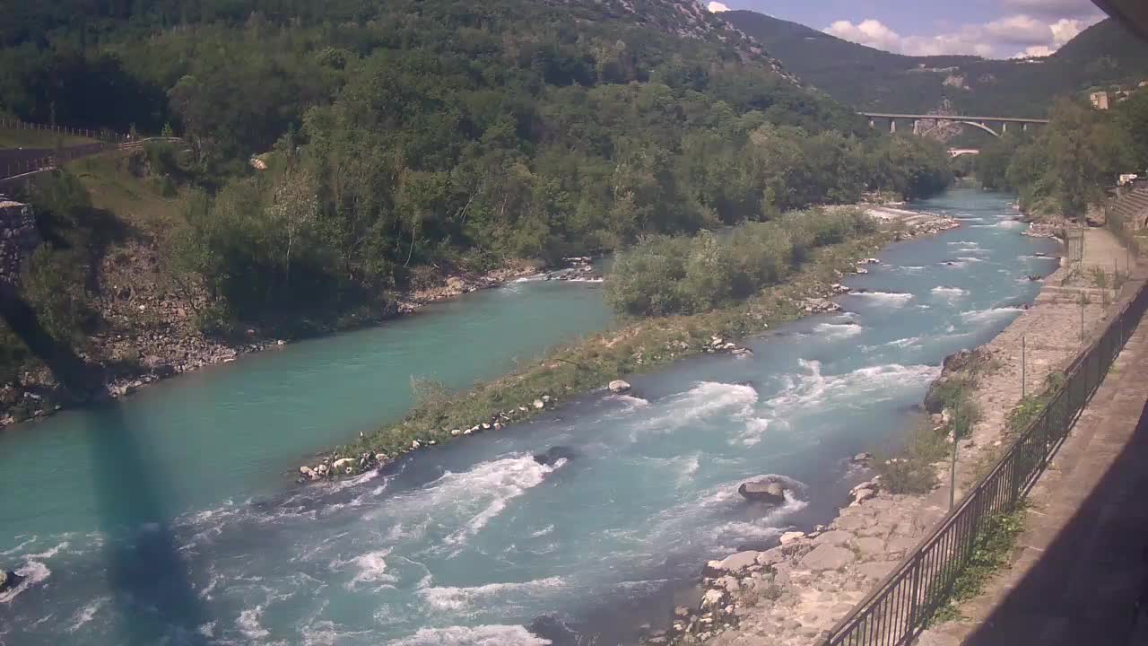 Reka Soča pri Solkanu Kajak Center
