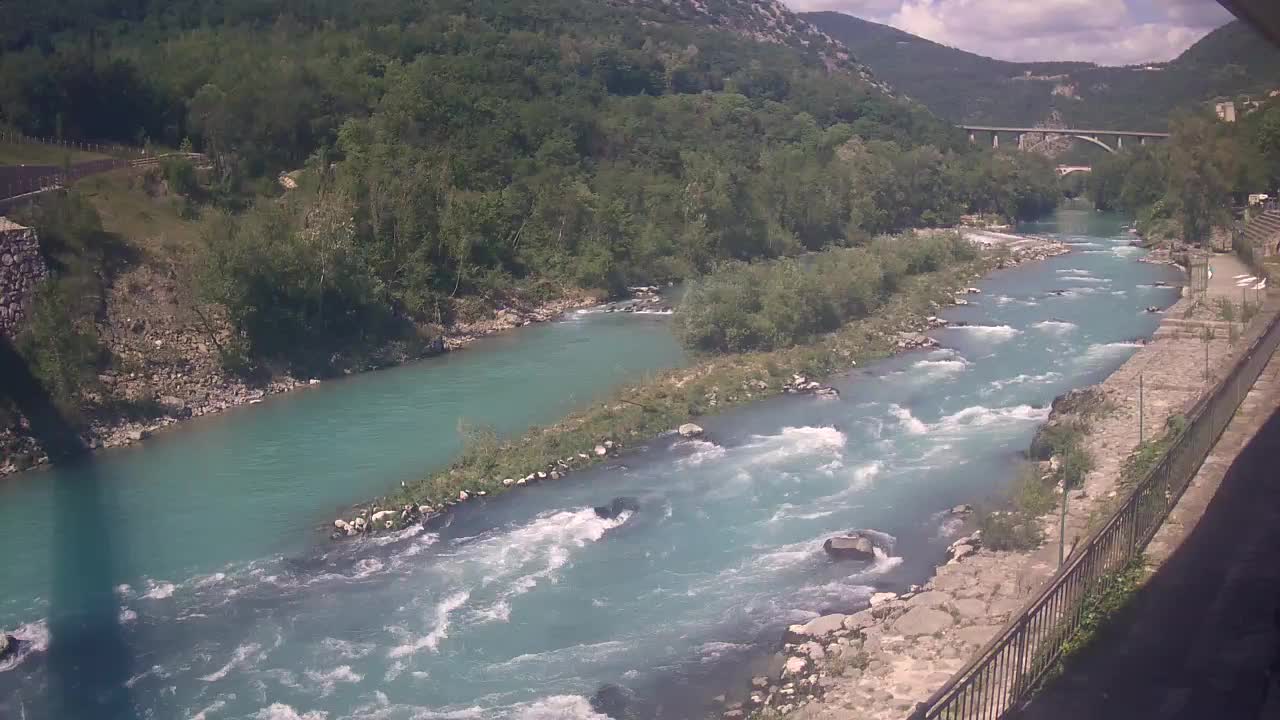 Reka Soča pri Solkanu Kajak Center