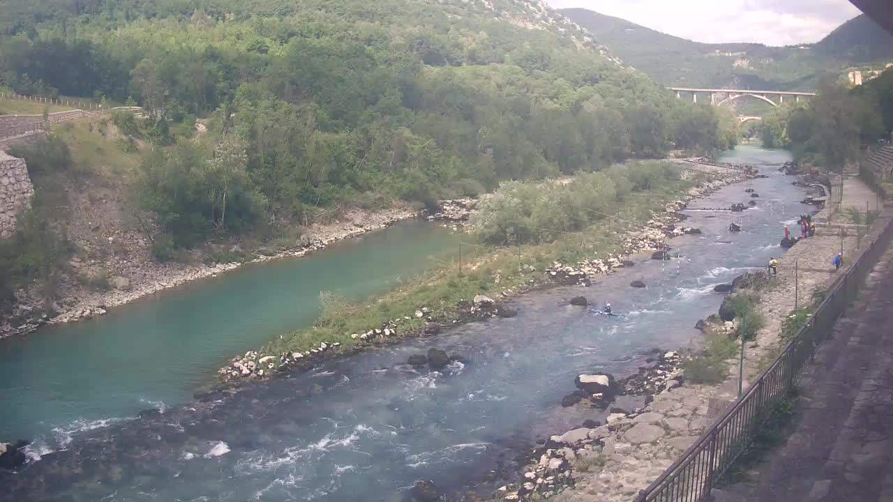 Reka Soča pri Solkanu Kajak Center