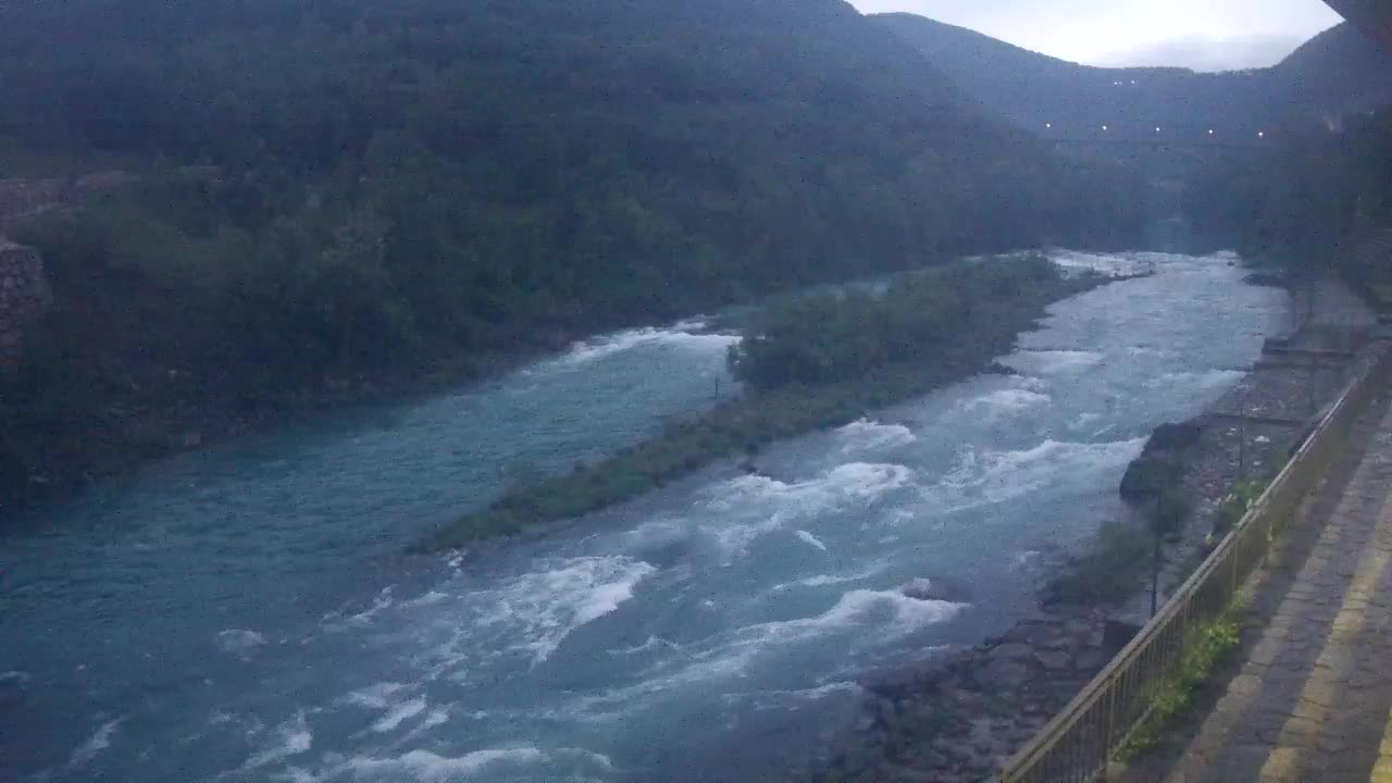 Reka Soča pri Solkanu Kajak Center