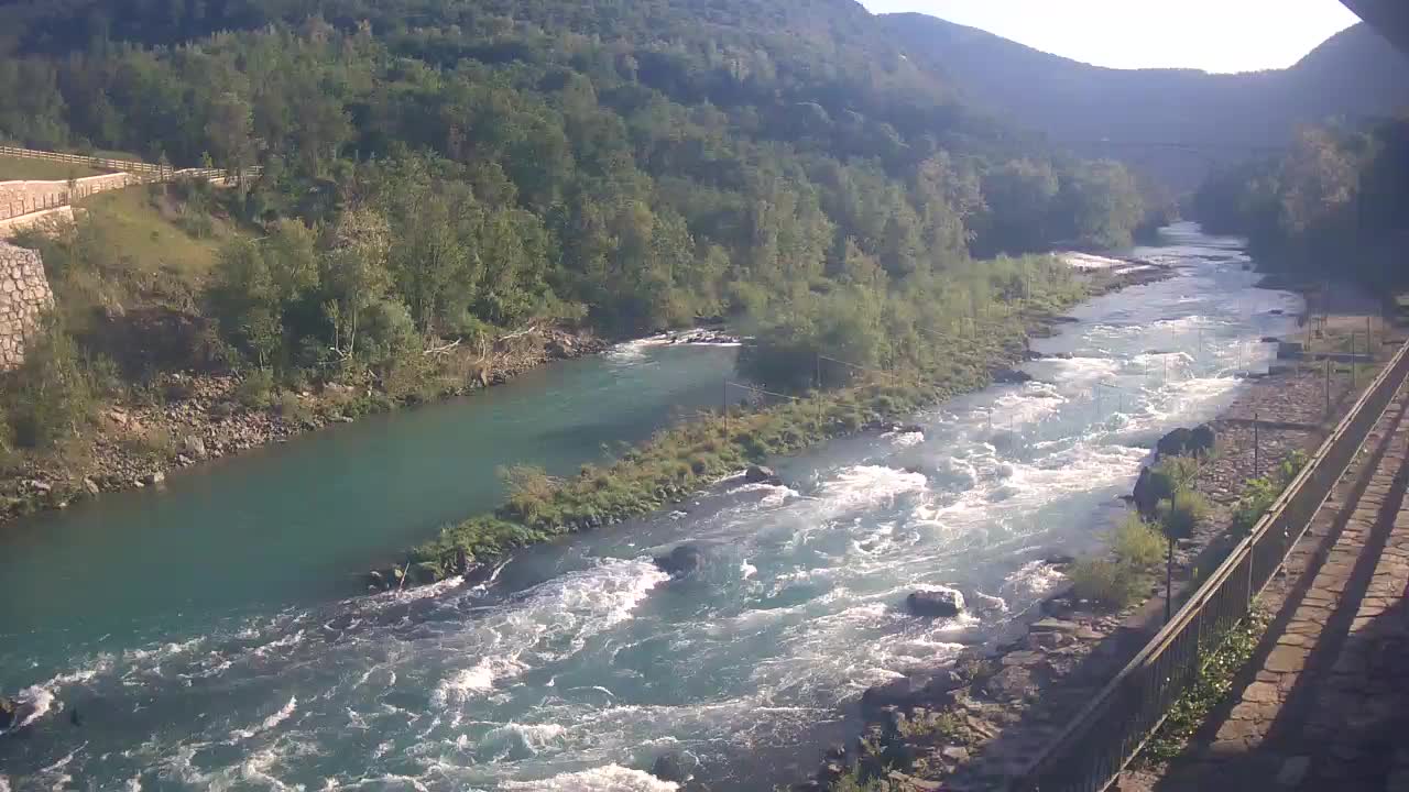 Reka Soča pri Solkanu Kajak Center
