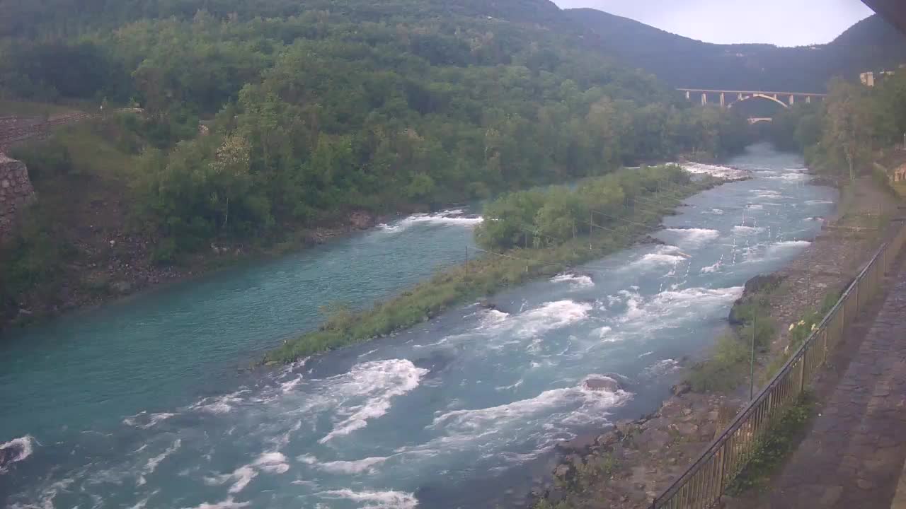 Reka Soča pri Solkanu Kajak Center