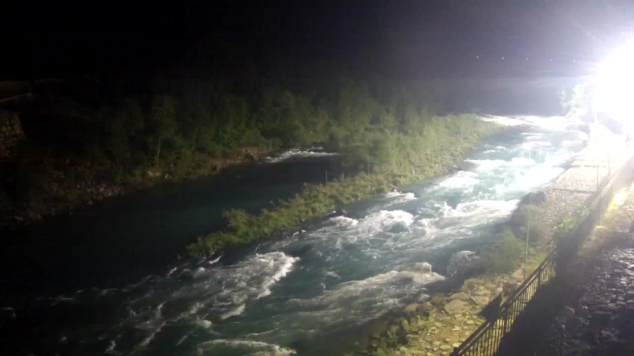Reka Soča pri Solkanu Kajak Center