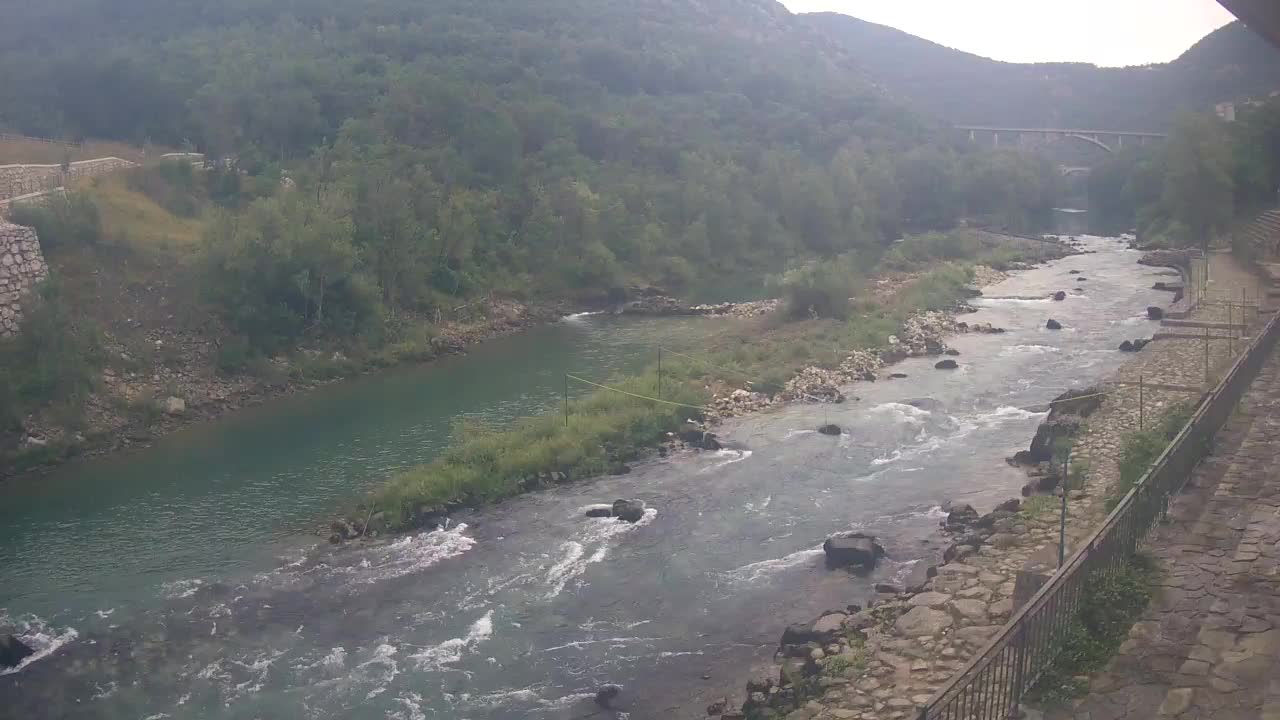 Rijeka Soča kod Solkana Kajak Center
