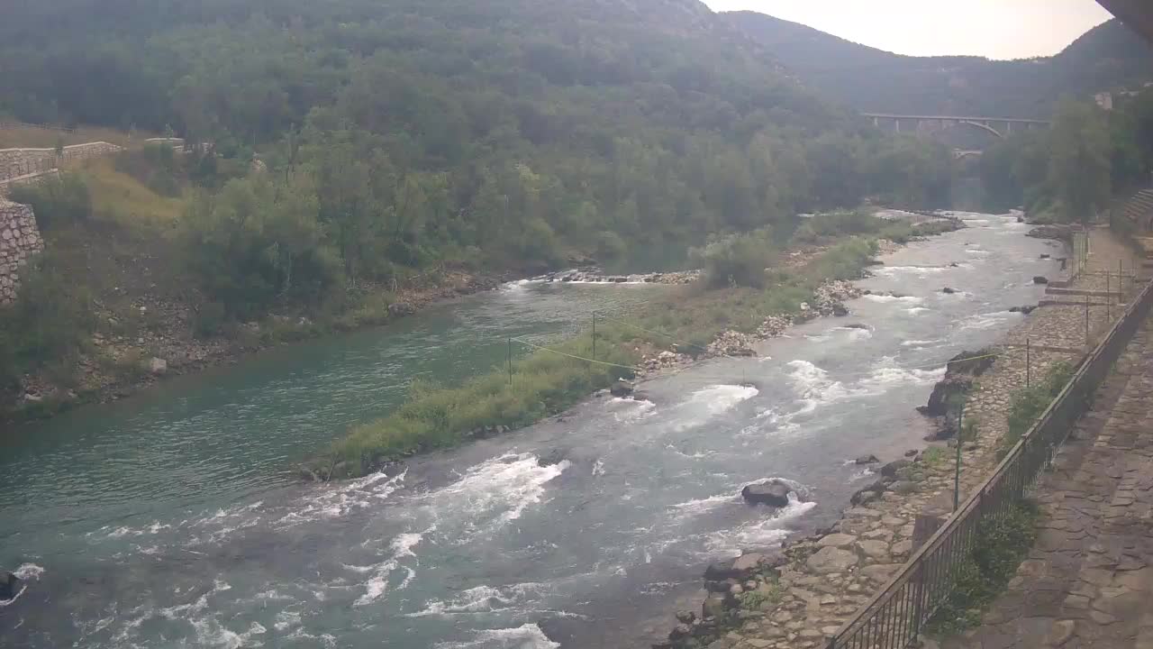 Reka Soča pri Solkanu Kajak Center