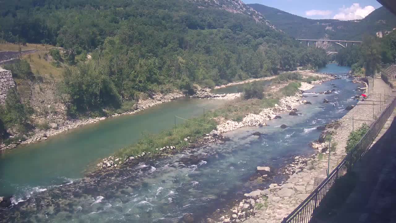Rijeka Soča kod Solkana Kajak Center