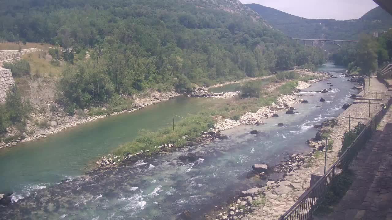 Rijeka Soča kod Solkana Kajak Center